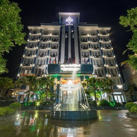 Kampong Thom Royal Hotel Esterno foto