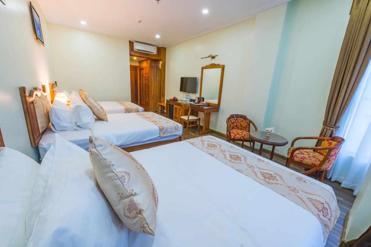 Kampong Thom Royal Hotel Esterno foto