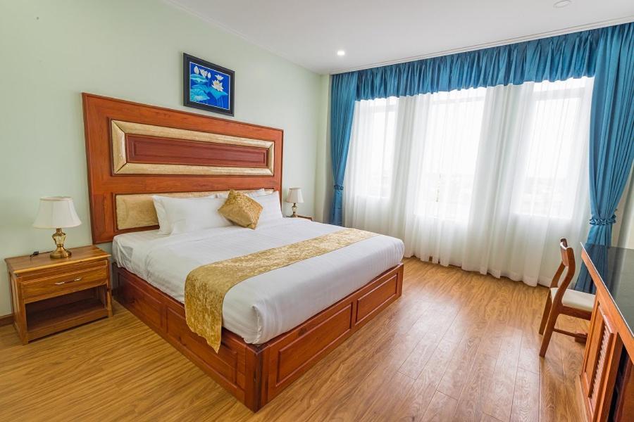 Kampong Thom Royal Hotel Esterno foto