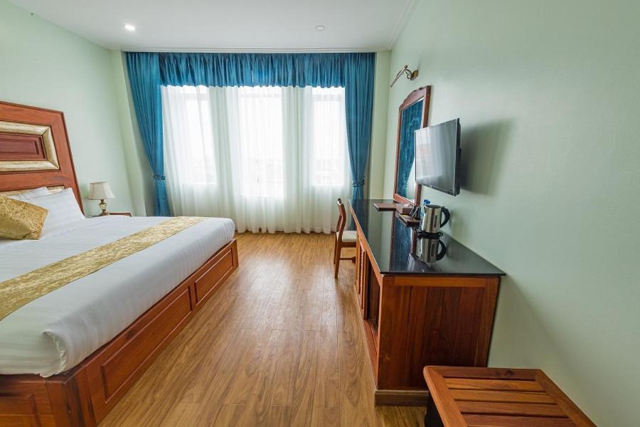 Kampong Thom Royal Hotel Esterno foto
