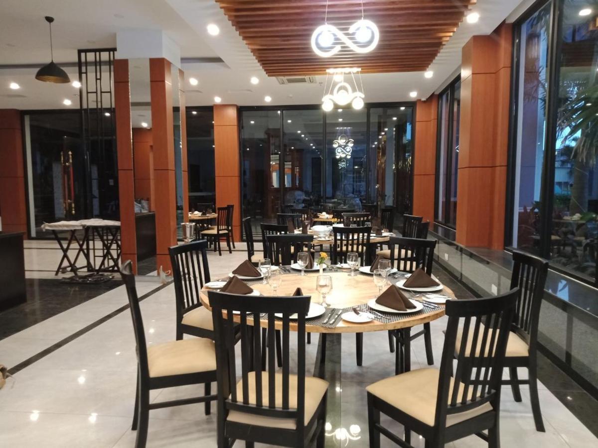 Kampong Thom Royal Hotel Esterno foto