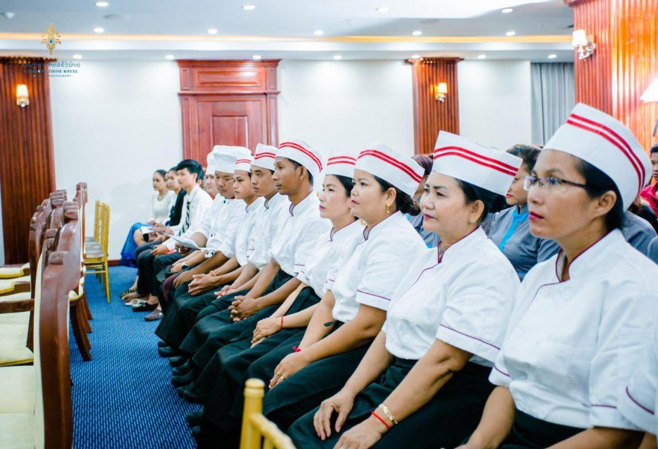 Kampong Thom Royal Hotel Esterno foto