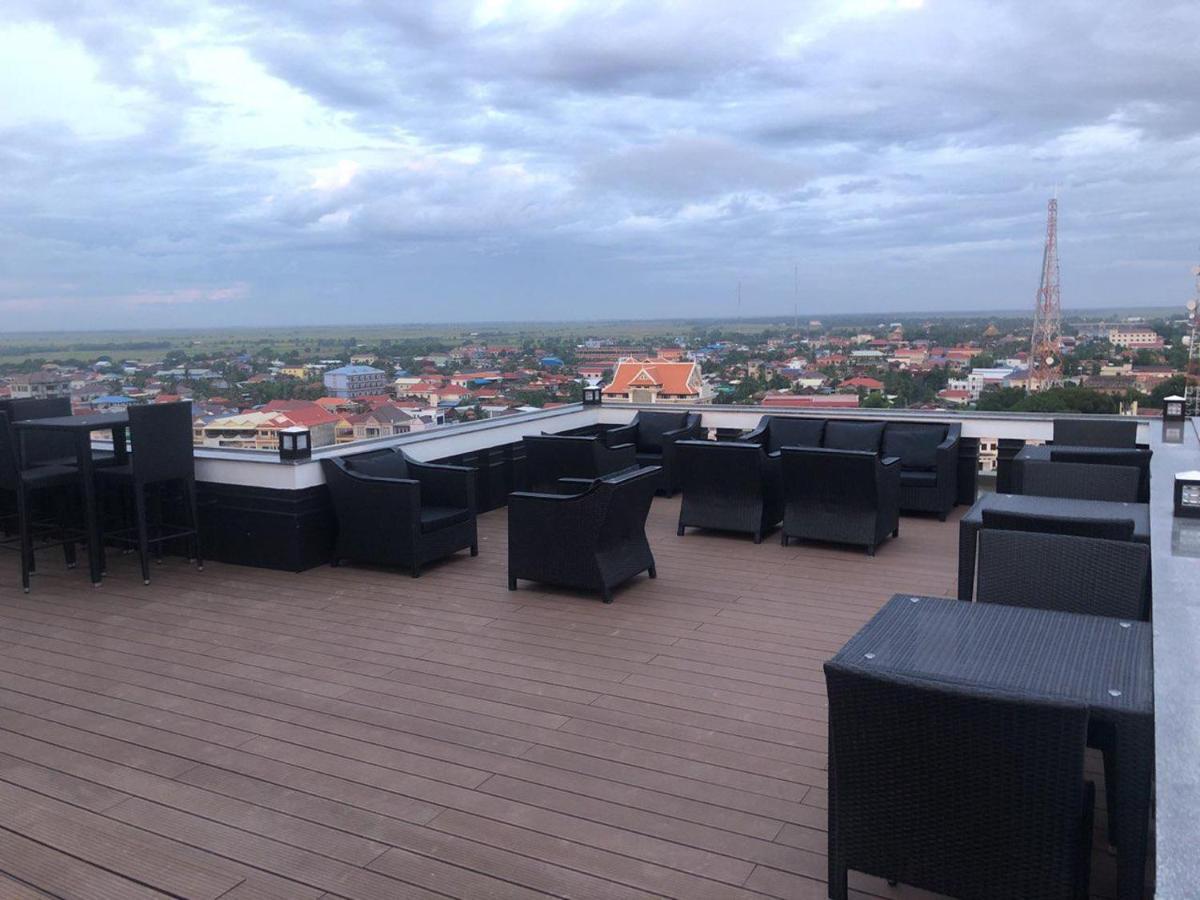 Kampong Thom Royal Hotel Esterno foto