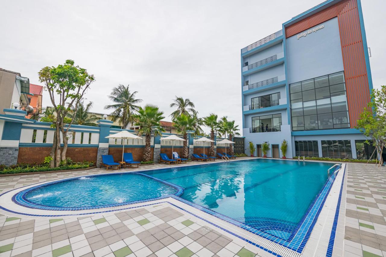 Kampong Thom Royal Hotel Esterno foto