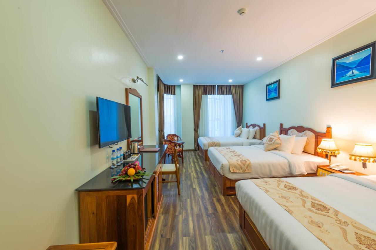 Kampong Thom Royal Hotel Esterno foto